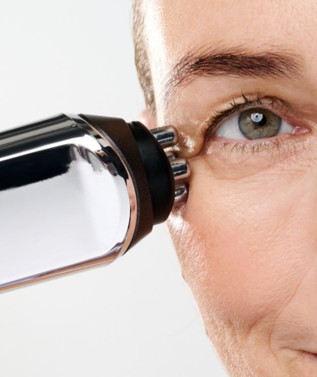 Dermalux Flex MD LED Light Therapy Device | CurrentBody