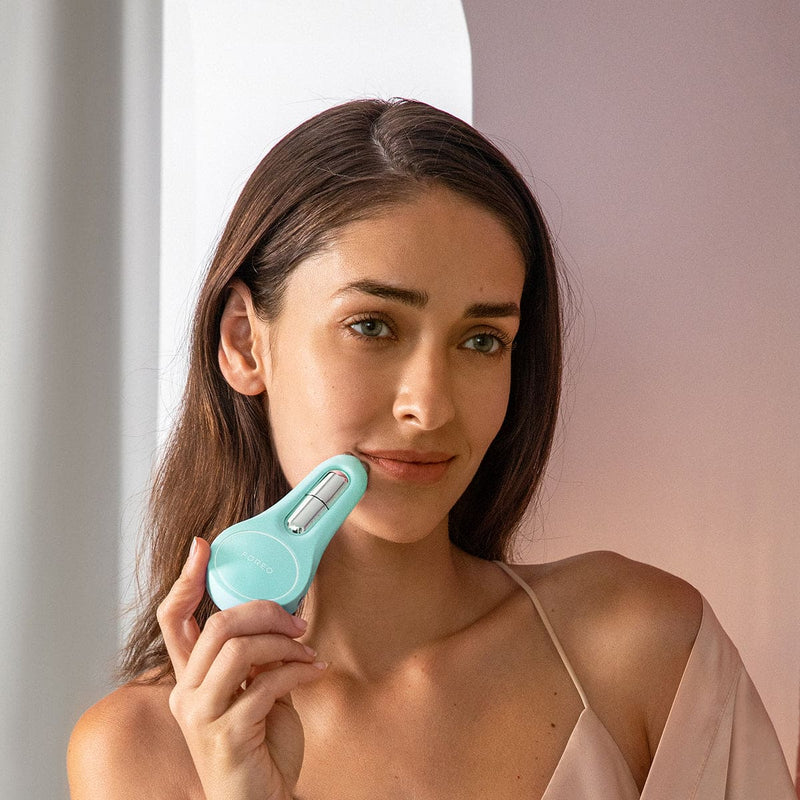 Why the FOREO BEAR Microcurrent Device Is the Next Best Thing to a Facial, Review & Photos